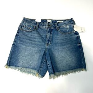 NWT • Wonderly • Women’s Mid Rise Shorts • Size 10 • Distressed Frayed Hem